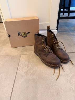 Dr. Martens 1460 Crazy Horse Leather Boots Gaucho Brown Size US Men's 11